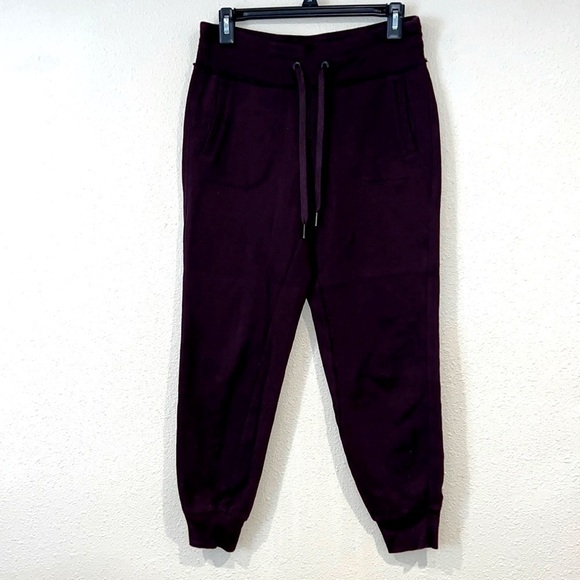 Women’s Calvin Klein signature spell out cozy jogger pants sz Small - Picture 1 of 5